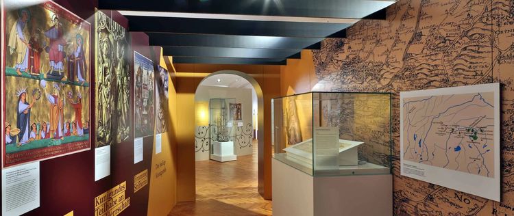 Neue Ausstellung ›Ins Licht gerückt – Frauen in Burghausen‹